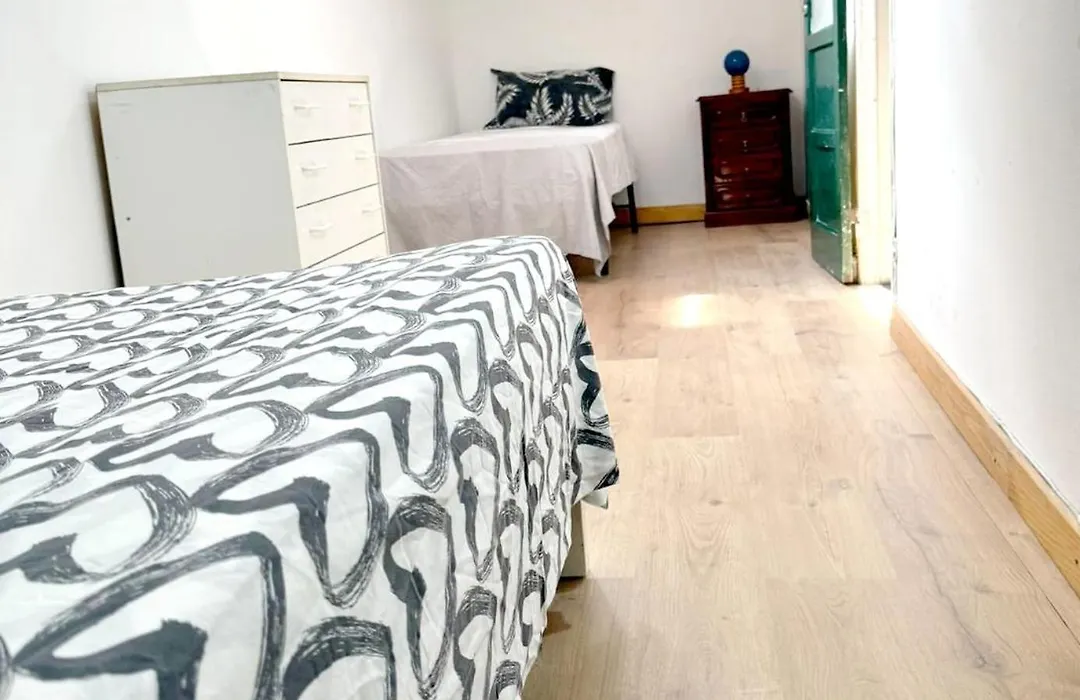 Marquês Budget Rooms-1